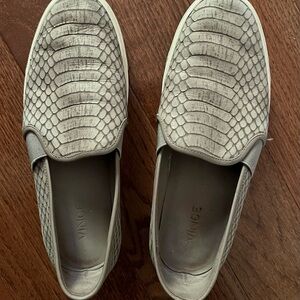 Vince Leather Slip-On Size 6